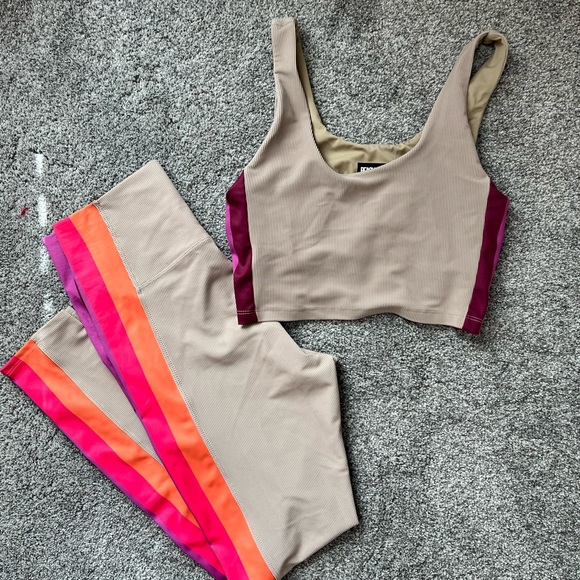 - Beach Riot Sunset Stripe Set - Picture 4 of 6